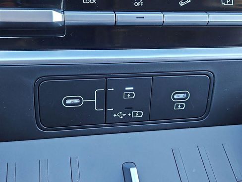 New 2026 Hyundai Santa Fe SE image 10