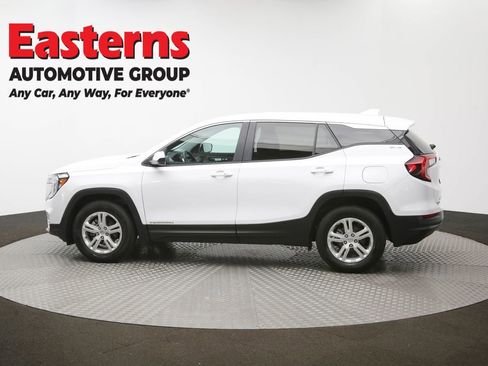 Used 2024 GMC Terrain SLE image 62