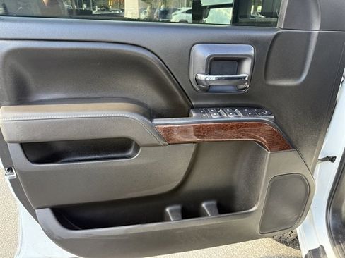 Used 2017 GMC Sierra 2500 SLE image 21