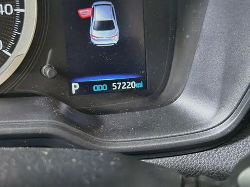 Used 2022 Toyota Corolla LE FWD image 19