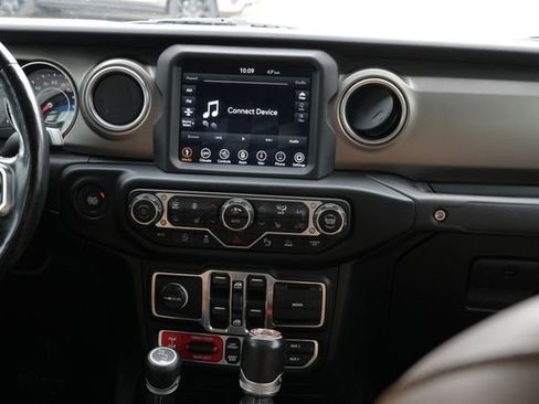 Used 2020 Jeep Gladiator Rubicon AWD/4WD image 13