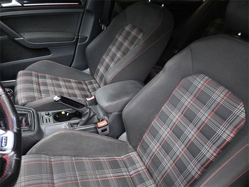 Used 2017 Volkswagen GTI S image 18