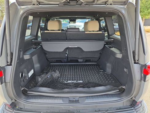 Used 2025 Lexus GX 550 AWD/4WD image 12