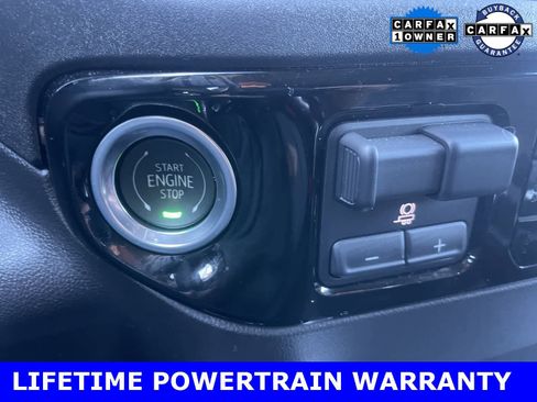 Used 2025 GMC Sierra 1500 SLT w/ SLT Convenience Package image 21