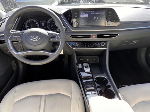 Used 2023 Hyundai Sonata SE FWD image 12