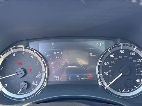 Certified 2024 Toyota Highlander XLE image 13