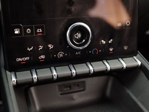 Used 2025 GMC Terrain Elevation image 18