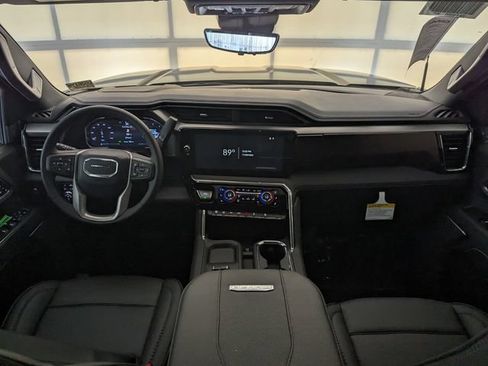 New 2026 GMC Sierra 3500 Denali w/ Denali Reserve Package AWD/4WD image 9