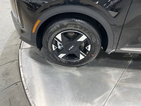 New 2026 Kia Sportage LX image 25