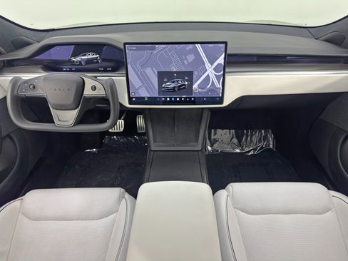 Used 2021 Tesla Model S Plaid image 12