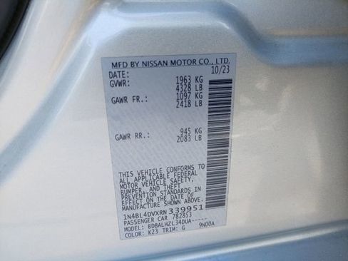Used 2024 Nissan Altima 2.5 SV FWD image 31