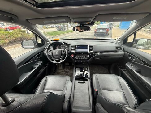 Used 2016 Honda Pilot Elite image 6