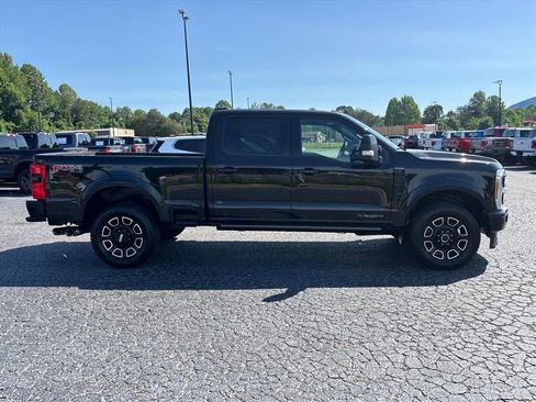 Used 2025 Ford F250 Platinum AWD/4WD image 9