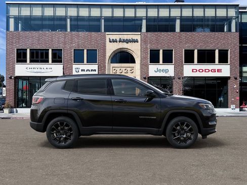 New 2026 Jeep Compass Latitude AWD/4WD image 21
