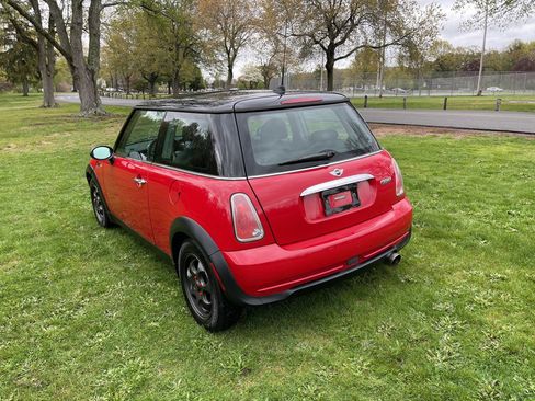 Used 2005 MINI Cooper Hardtop FWD image 16