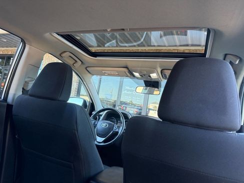 Used 2018 Toyota RAV4 XLE FWD image 7