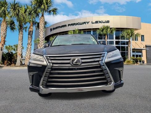 Used 2019 Lexus LX 570 4WD image 9