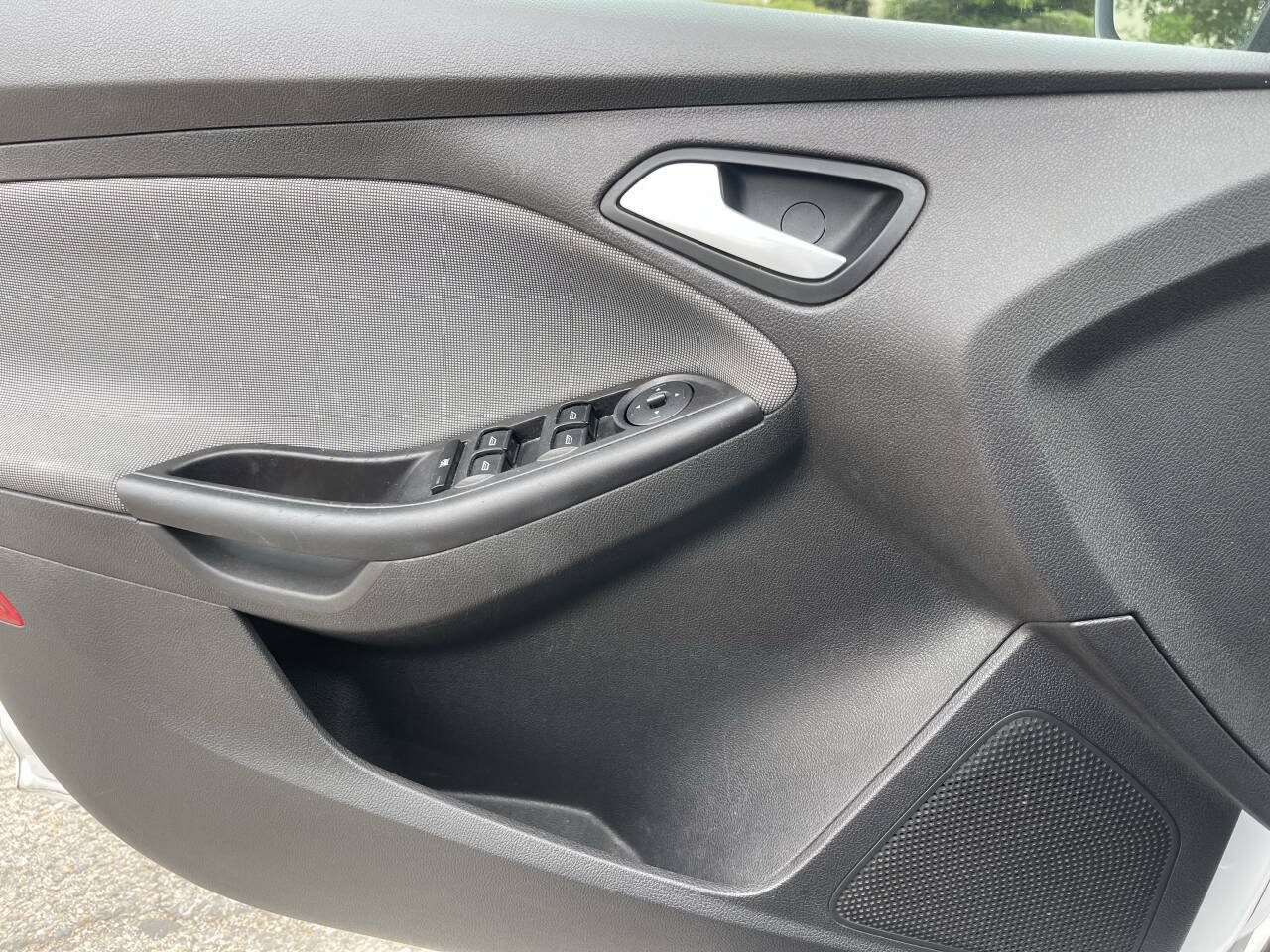 Used 2014 Ford Focus SE FWD image 21