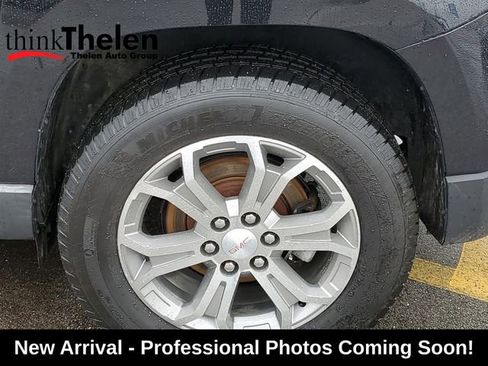 Used 2014 GMC Acadia SLT image 31