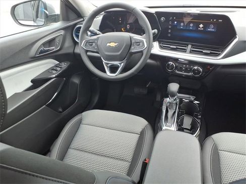 New 2026 Chevrolet Trax LT w/ Driver Confidence Package image 4