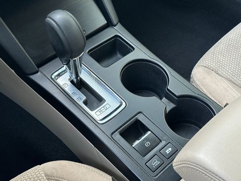 Used 2018 Subaru Outback 2.5i AWD/4WD image 20