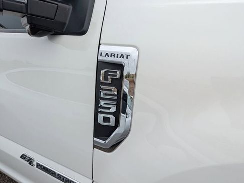 Used 2021 Ford F250 Lariat w/ Lariat Ultimate Package AWD/4WD image 5