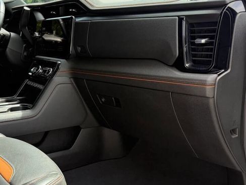 Used 2024 GMC Sierra 2500 AT4 w/ AT4 Preferred Package image 26