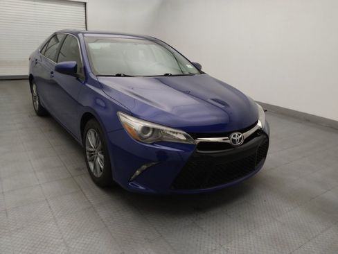Used 2015 Toyota Camry SE FWD image 13
