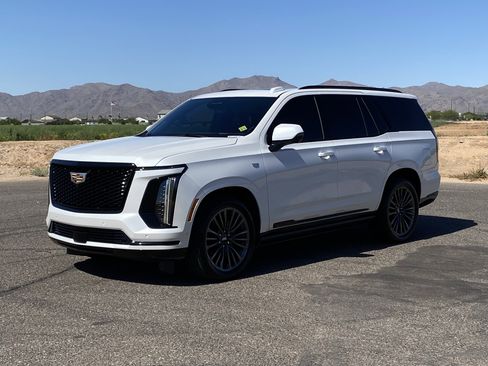 Used 2025 Cadillac Escalade Sport Platinum AWD/4WD image 7