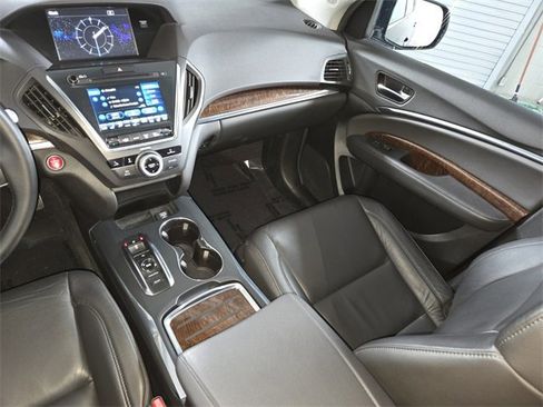 Used 2020 Acura MDX FWD image 18