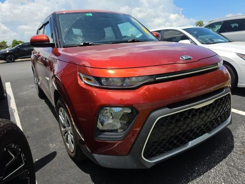 Used 2020 Kia Soul LX FWD image 3