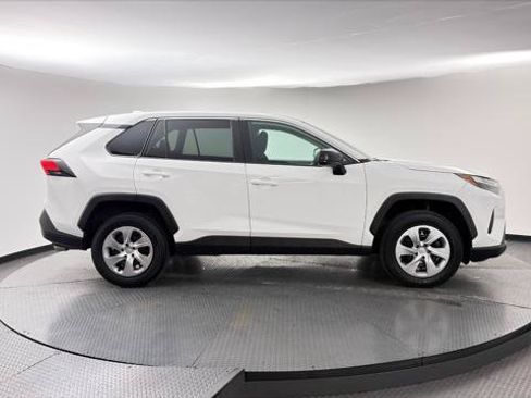 Used 2025 Toyota RAV4 LE FWD image 9