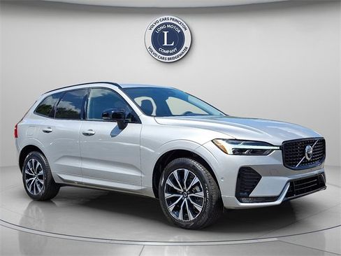 Certified 2025 Volvo XC60 B5 Plus image 1