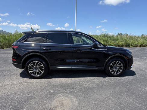 Used 2020 Lincoln Corsair FWD w/ Equipment Group 101A image 9