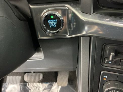 Used 2021 Ford F150 Lariat w/ Equipment Group 502A High image 25