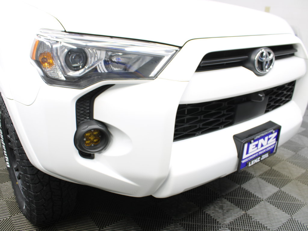 Used 2022 Toyota 4Runner SR5 Premium w/ Moonroof Package AWD/4WD image 42
