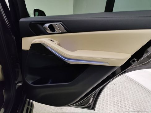 Used 2022 BMW X5 sDrive40i w/ Parking Assistance Package image 31