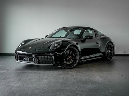 Certified 2025 Porsche 911 Targa 4 GTS image 1