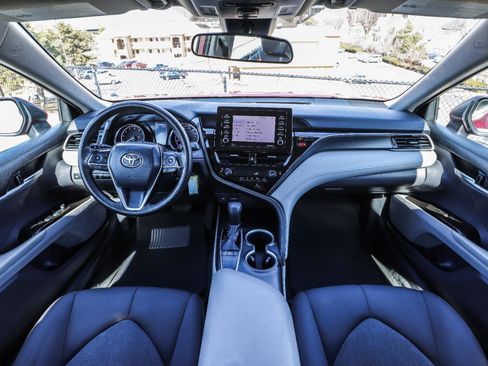 Used 2022 Toyota Camry LE image 2