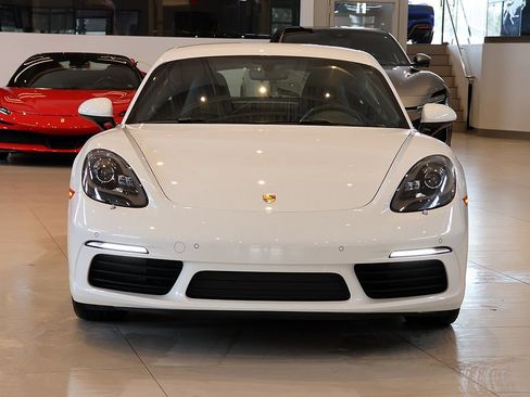 Used 2021 Porsche 718 Cayman image 14