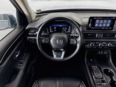Used 2023 Honda Pilot Elite image 25