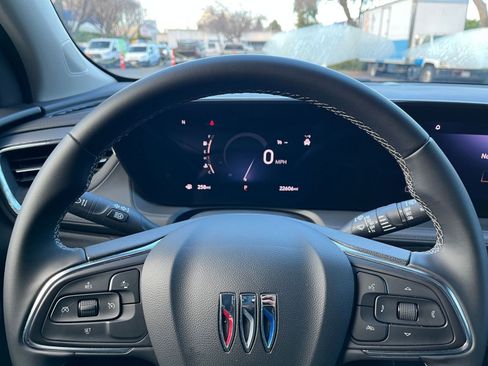 Used 2025 Buick Encore GX Preferred image 25