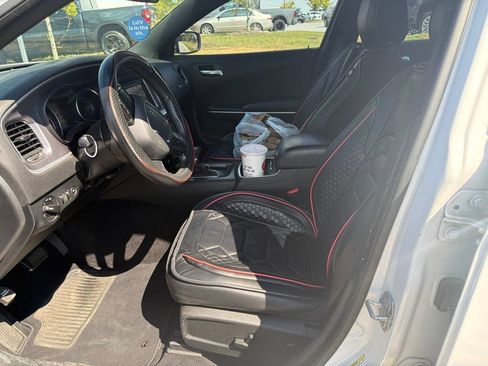 Used 2019 Dodge Charger SXT RWD image 33