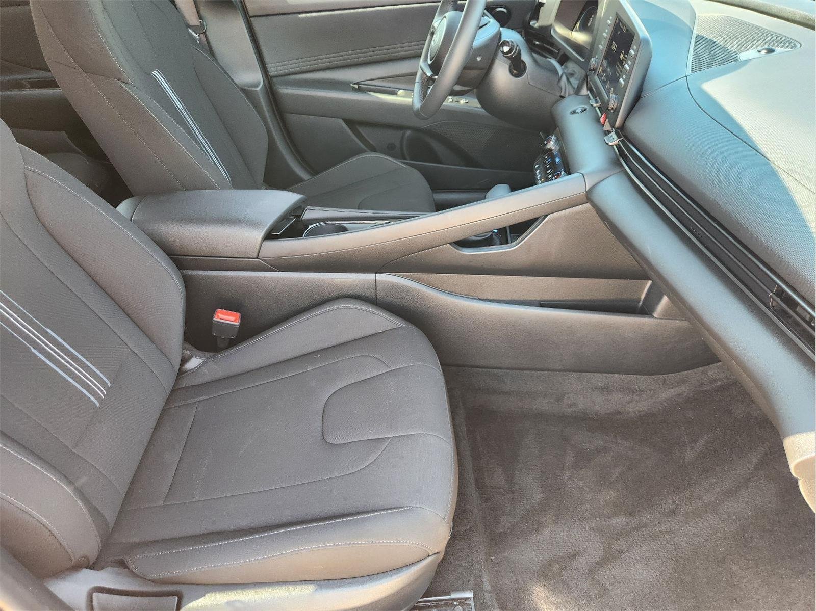 Used 2026 Hyundai Elantra SEL Sport Premium FWD image 14