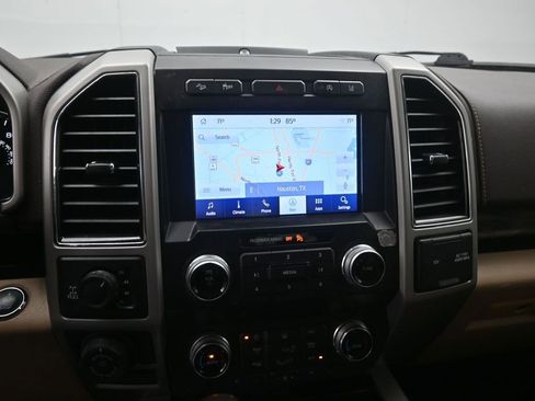 Used 2020 Ford F150 Lariat w/ Equipment Group 502A Luxury AWD/4WD image 4