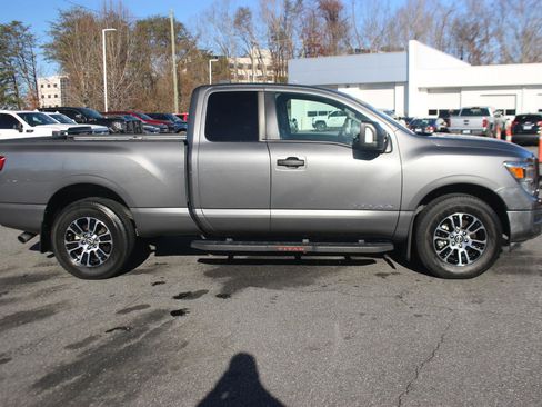Used 2024 Nissan Titan SV w/ SV Utility Package image 8