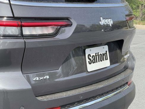 New 2026 Jeep Grand Cherokee L Laredo AWD/4WD image 12