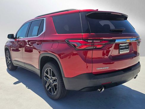 Used 2023 Chevrolet Traverse LT FWD image 5