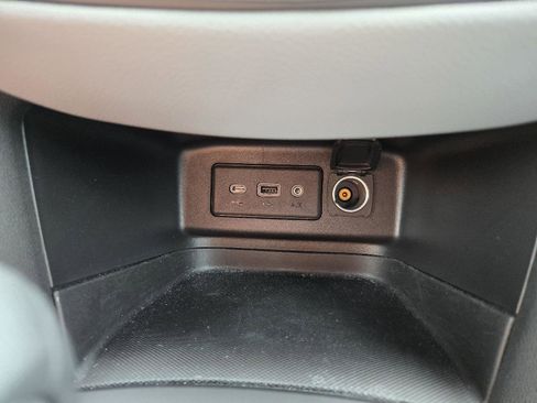 Used 2024 Chevrolet Equinox LS image 37