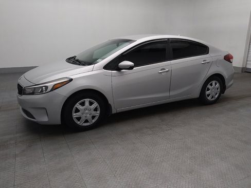 Used 2018 Kia Forte LX image 2